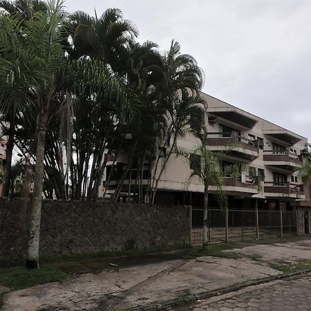 Excelente Localizacao, 400 Metros Da Praia Ar Condicionado E Wi-Fi Apartment Ubatuba Ngoại thất bức ảnh